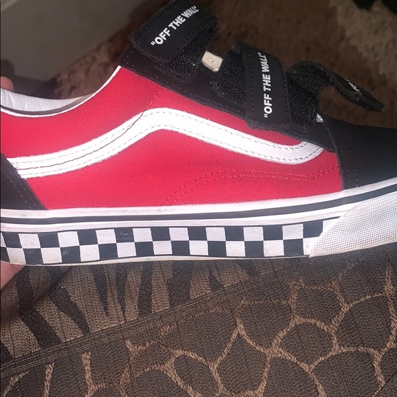 Shoes 7.5 - Picture 2 of 3